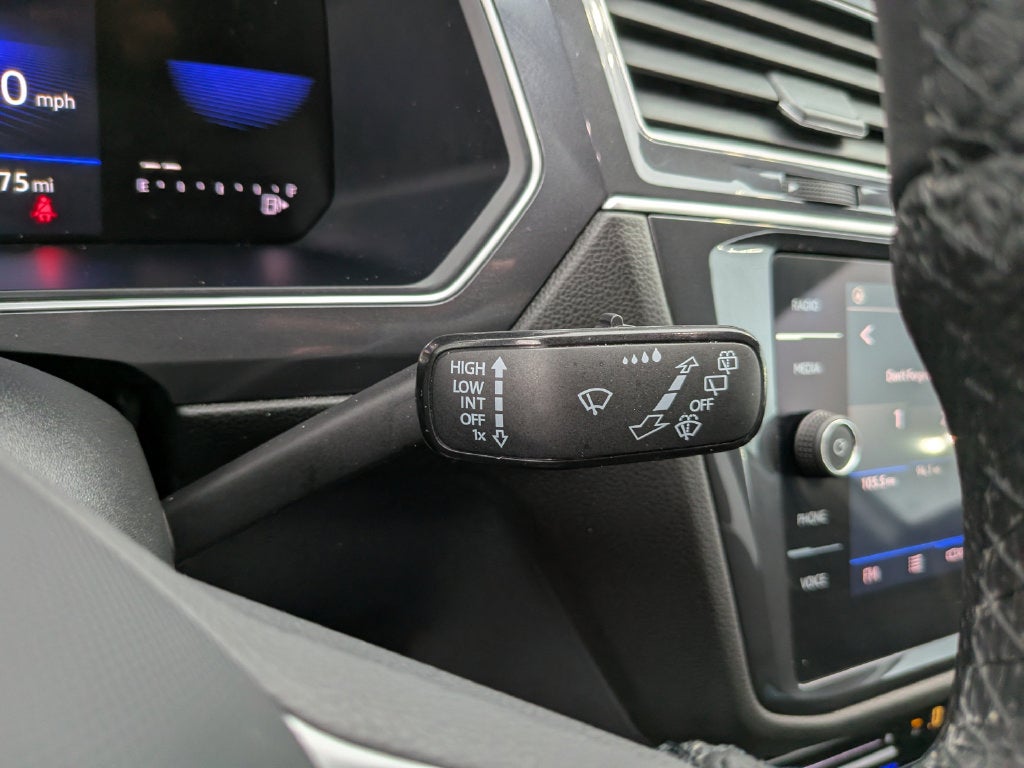 2024 Volkswagen Tiguan 2.0T SE R-Line Black