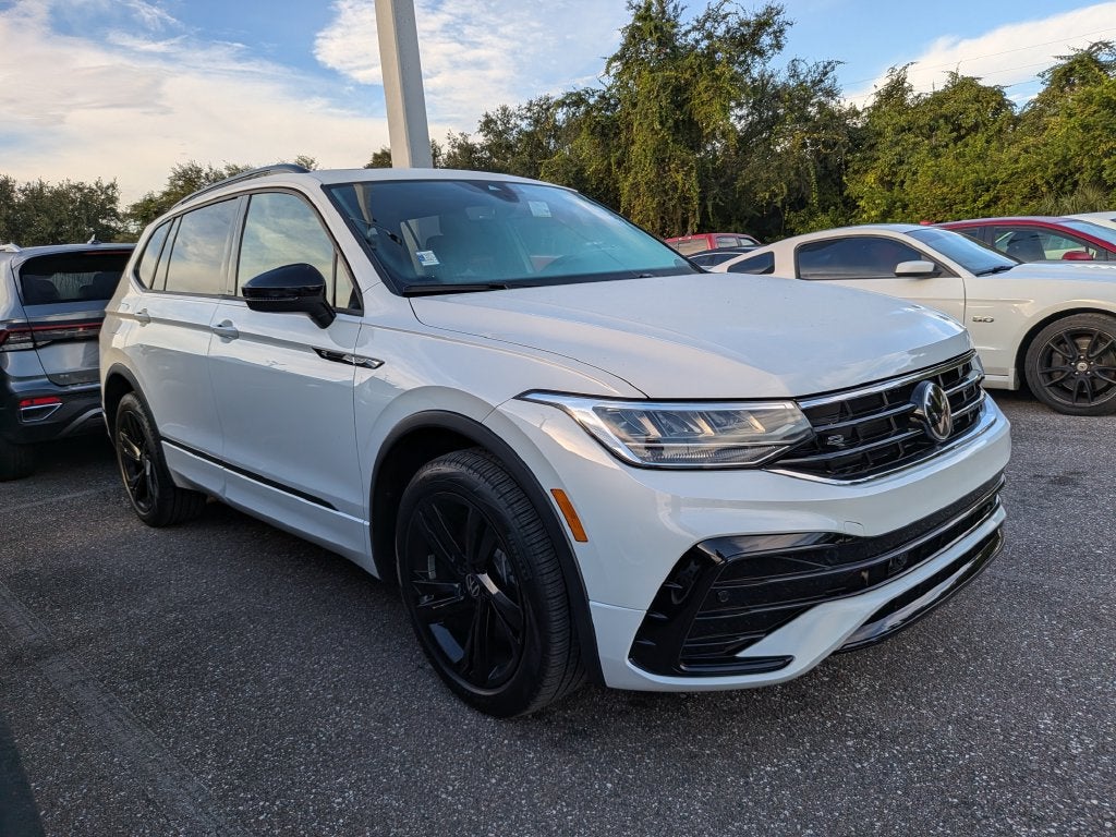 2024 Volkswagen Tiguan 2.0T SE R-Line Black