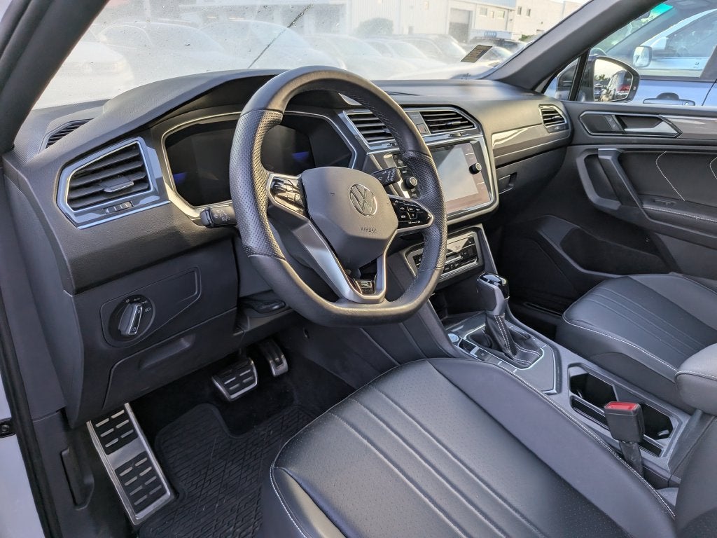 2024 Volkswagen Tiguan 2.0T SE R-Line Black