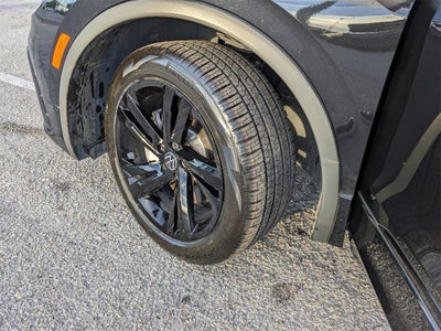 2023 Volkswagen Tiguan 2.0T SE R-Line Black