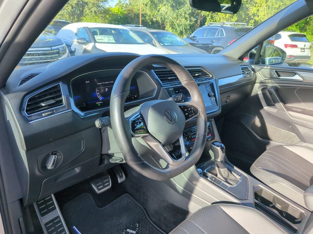 2023 Volkswagen Tiguan 2.0T SE R-Line Black