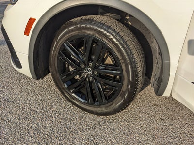 2022 Volkswagen Tiguan 2.0T SE R-Line Black