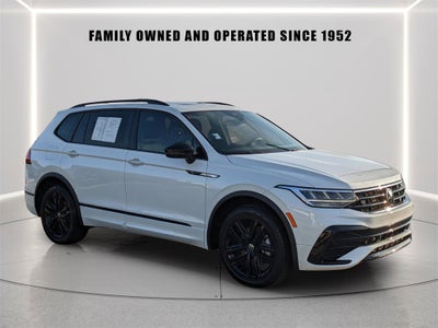 2022 Volkswagen Tiguan 2.0T SE R-Line Black