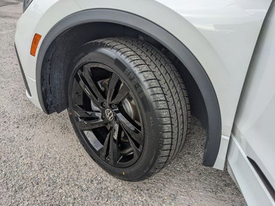 2023 Volkswagen Tiguan 2.0T SE R-Line Black