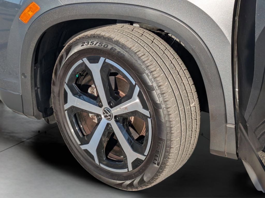 2025 Volkswagen Tiguan 2.0T SE