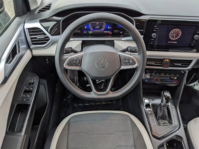 2025 Volkswagen Taos 1.5T SE