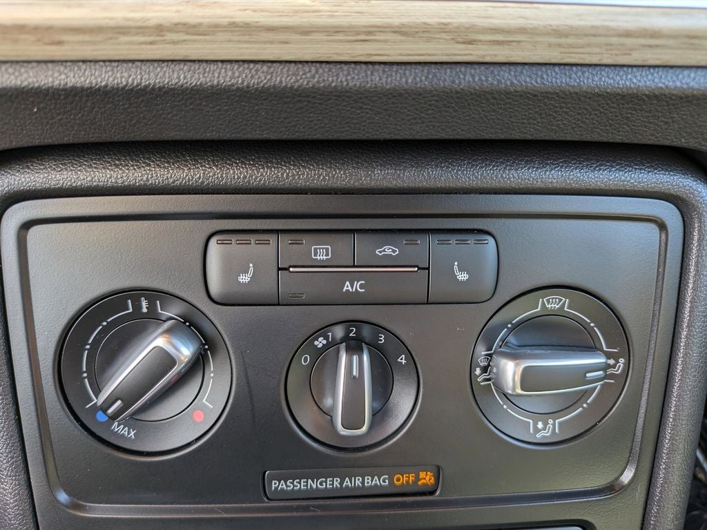 2018 Volkswagen Beetle 2.0T Coast