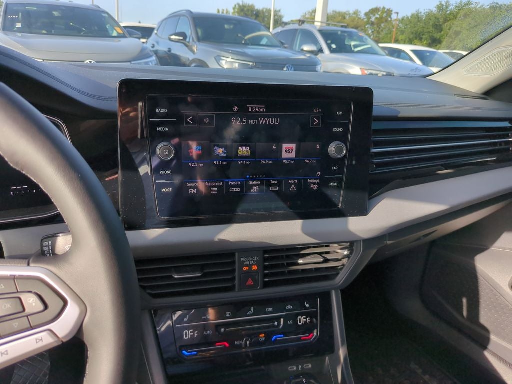 2025 Volkswagen Jetta 1.5T SE