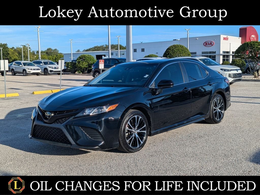 2020 Toyota Camry SE
