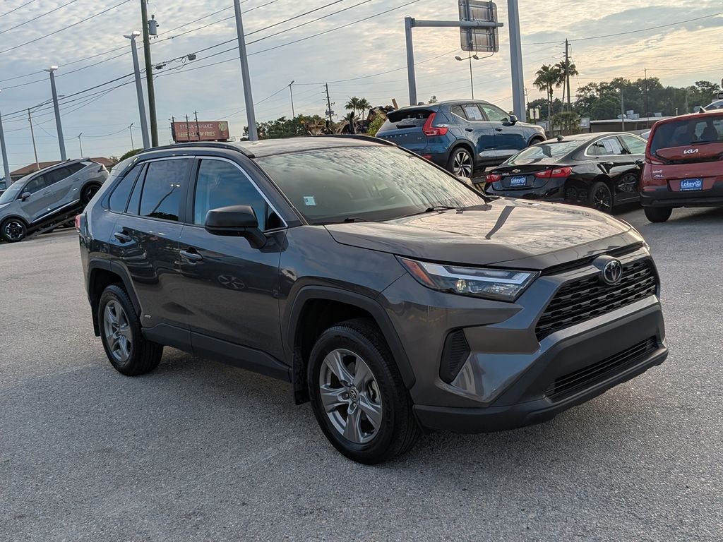 2025 Toyota RAV4 Hybrid LE