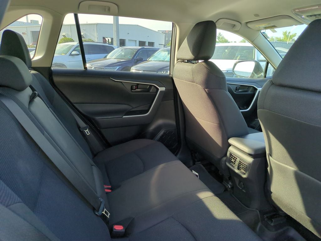 2025 Toyota RAV4 Hybrid LE