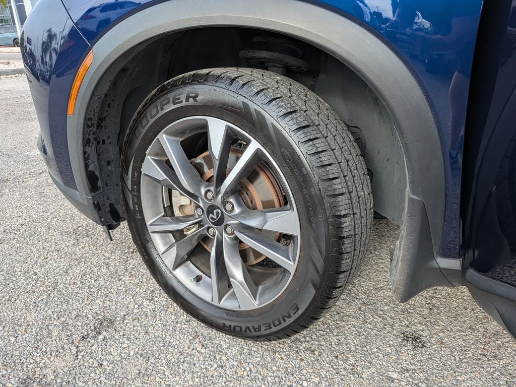 2023 INFINITI QX60 LUXE