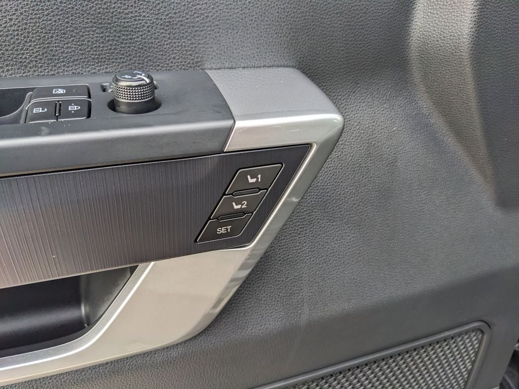 2025 Toyota Tundra Hybrid Platinum