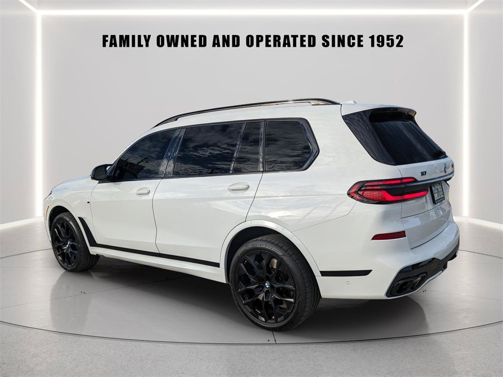 2024 BMW X7 M60i