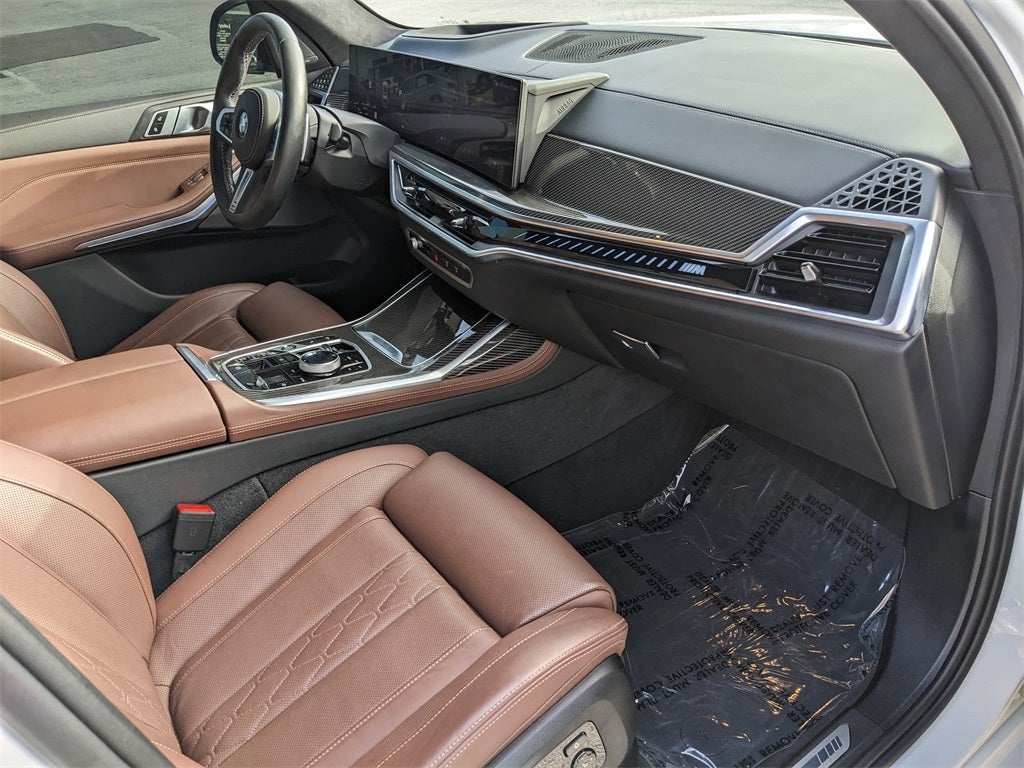 2024 BMW X7 M60i
