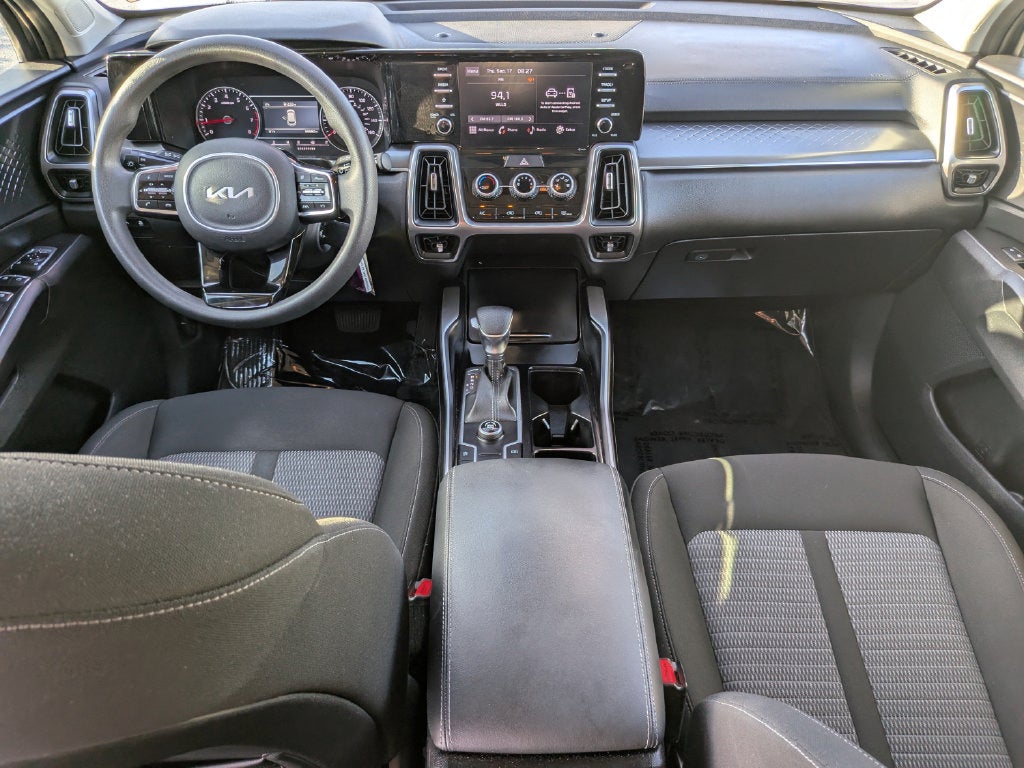 2023 Kia Sorento LX