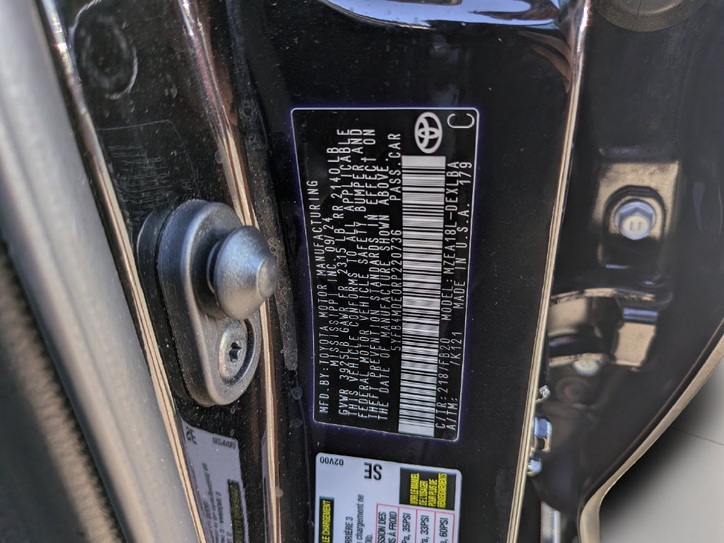 2024 Toyota Corolla LE