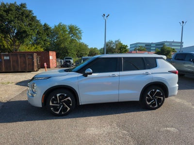 2024 Mitsubishi Outlander Base