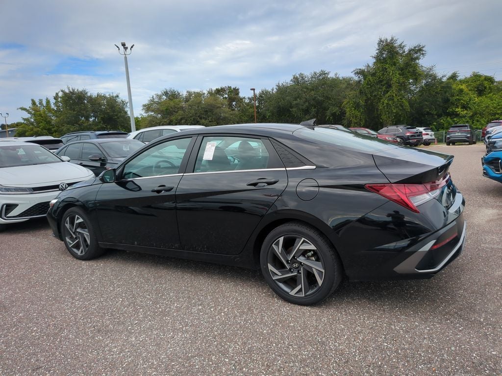 2025 Hyundai Elantra Hybrid Limited