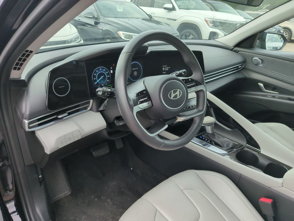2025 Hyundai Elantra Hybrid Limited