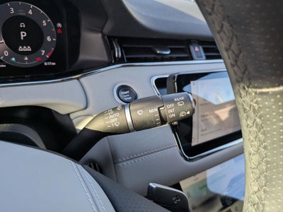 2023 Land Rover Range Rover Evoque R-Dynamic SE