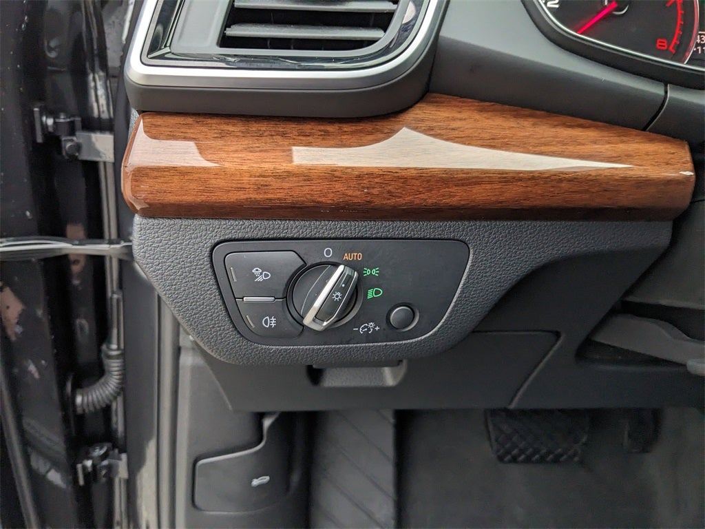 2023 Audi Q5 40 Premium quattro