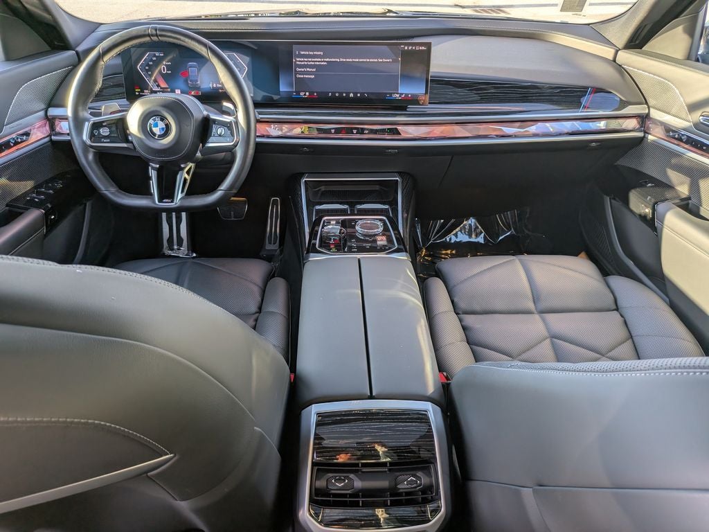 2023 BMW 7 Series 740i