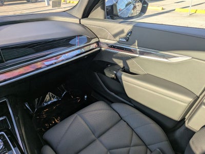2023 BMW 7 Series 740i