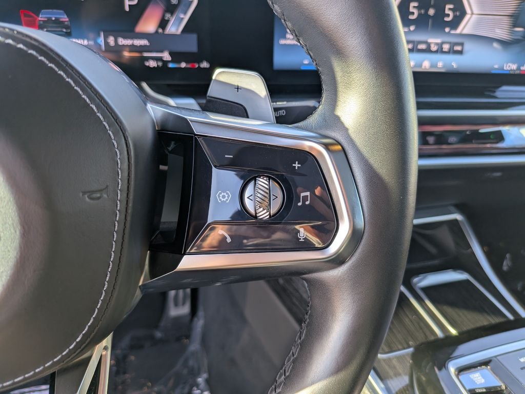 2023 BMW 7 Series 740i