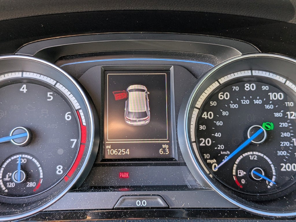 2016 Volkswagen Golf R DCC & Navigation 4Motion 4Motion