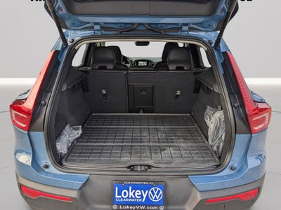 2023 Volvo XC40 B5 Plus Bright Theme