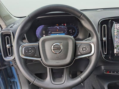 2023 Volvo XC40 B5 Plus Bright Theme