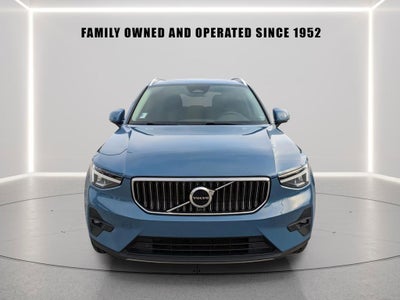 2023 Volvo XC40 B5 Plus Bright Theme