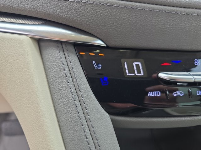 2022 Cadillac XT5 FWD Premium Luxury