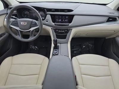 2022 Cadillac XT5 FWD Premium Luxury