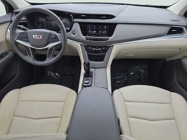 2022 Cadillac XT5 FWD Premium Luxury
