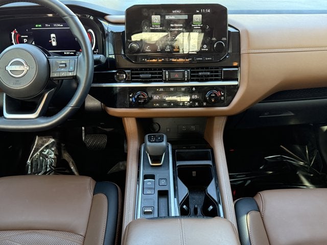 2025 Nissan Pathfinder Platinum