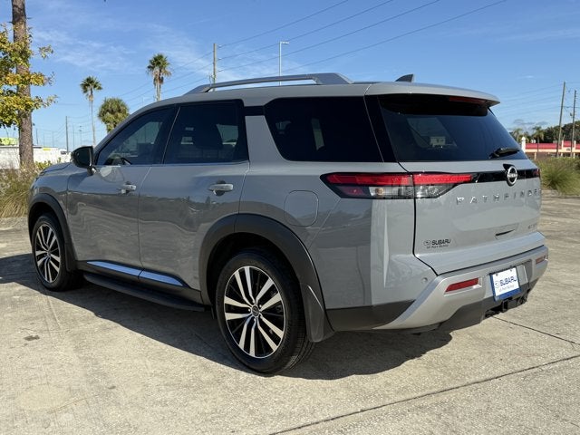 2025 Nissan Pathfinder Platinum
