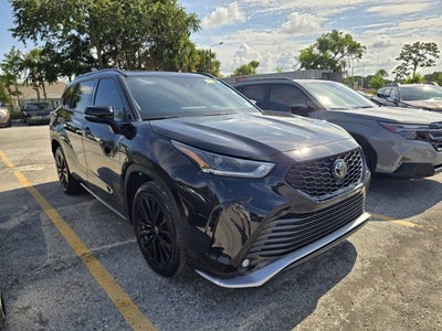 2024 Toyota Highlander LE