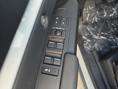 2025 Land Rover Defender S