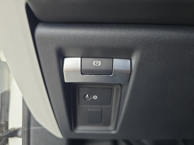 2025 Land Rover Defender S