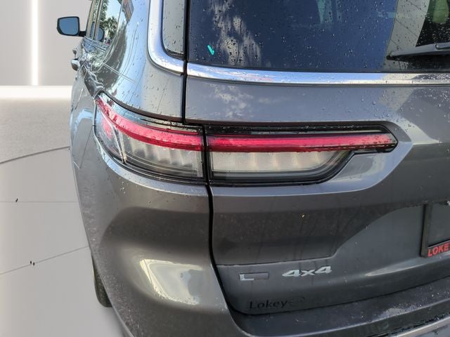 2022 Jeep Grand Cherokee L Laredo