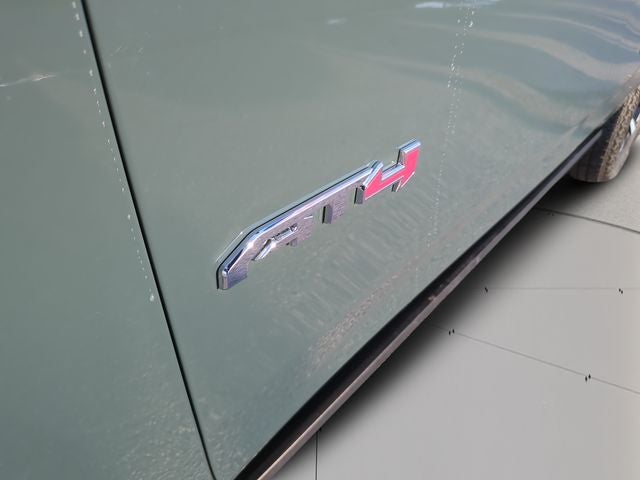2025 GMC Yukon AT4