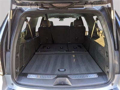 2025 Chevrolet Suburban RST