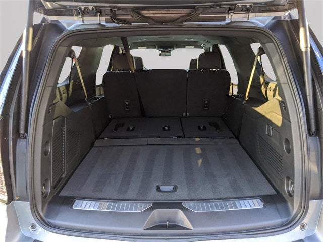 2025 Chevrolet Suburban RST