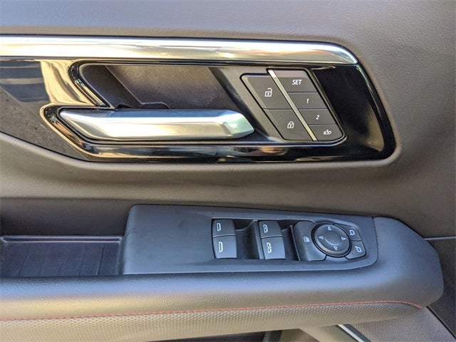 2025 Chevrolet Suburban RST