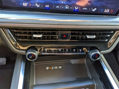 2025 Chevrolet Suburban RST