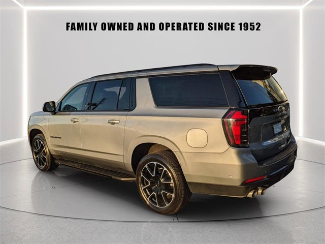 2025 Chevrolet Suburban RST