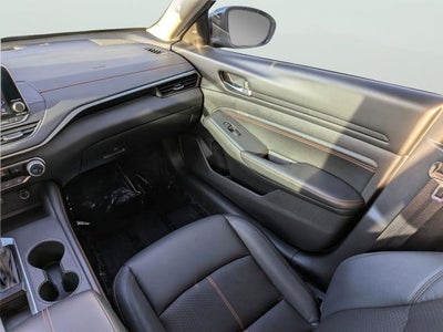 2021 Nissan Altima 2.0 SR