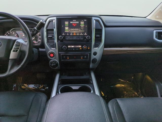 2020 Nissan Titan SL